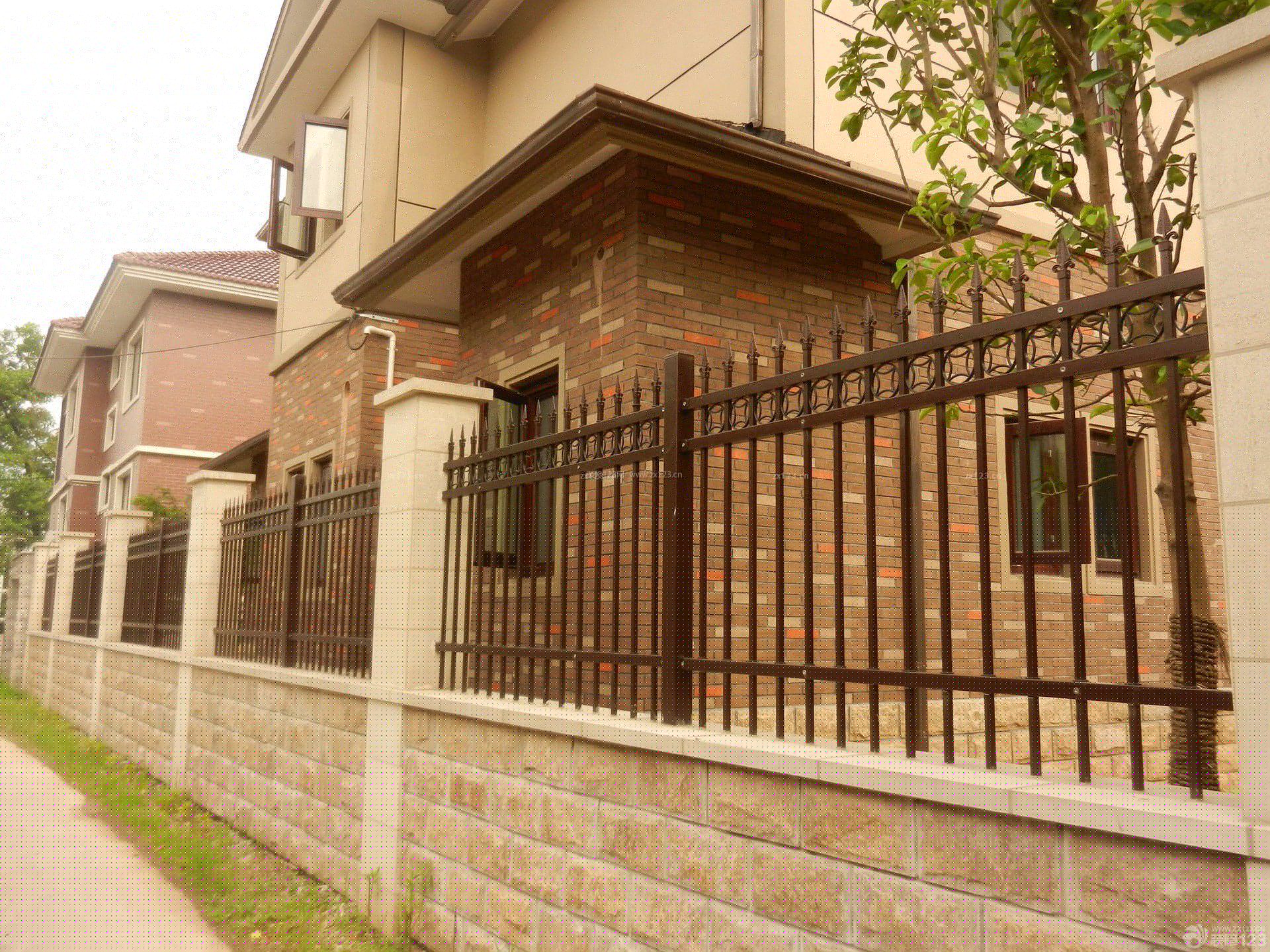 別墅院墻圍欄怎么樣？別墅院子圍欄哪家好？