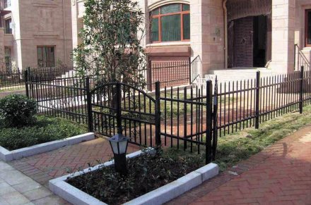 別墅護(hù)欄的安全設(shè)計(jì)